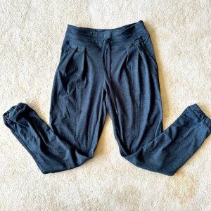 Lolë joggers